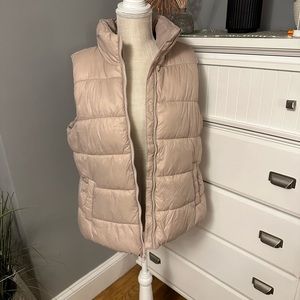 Old navy puffer vest